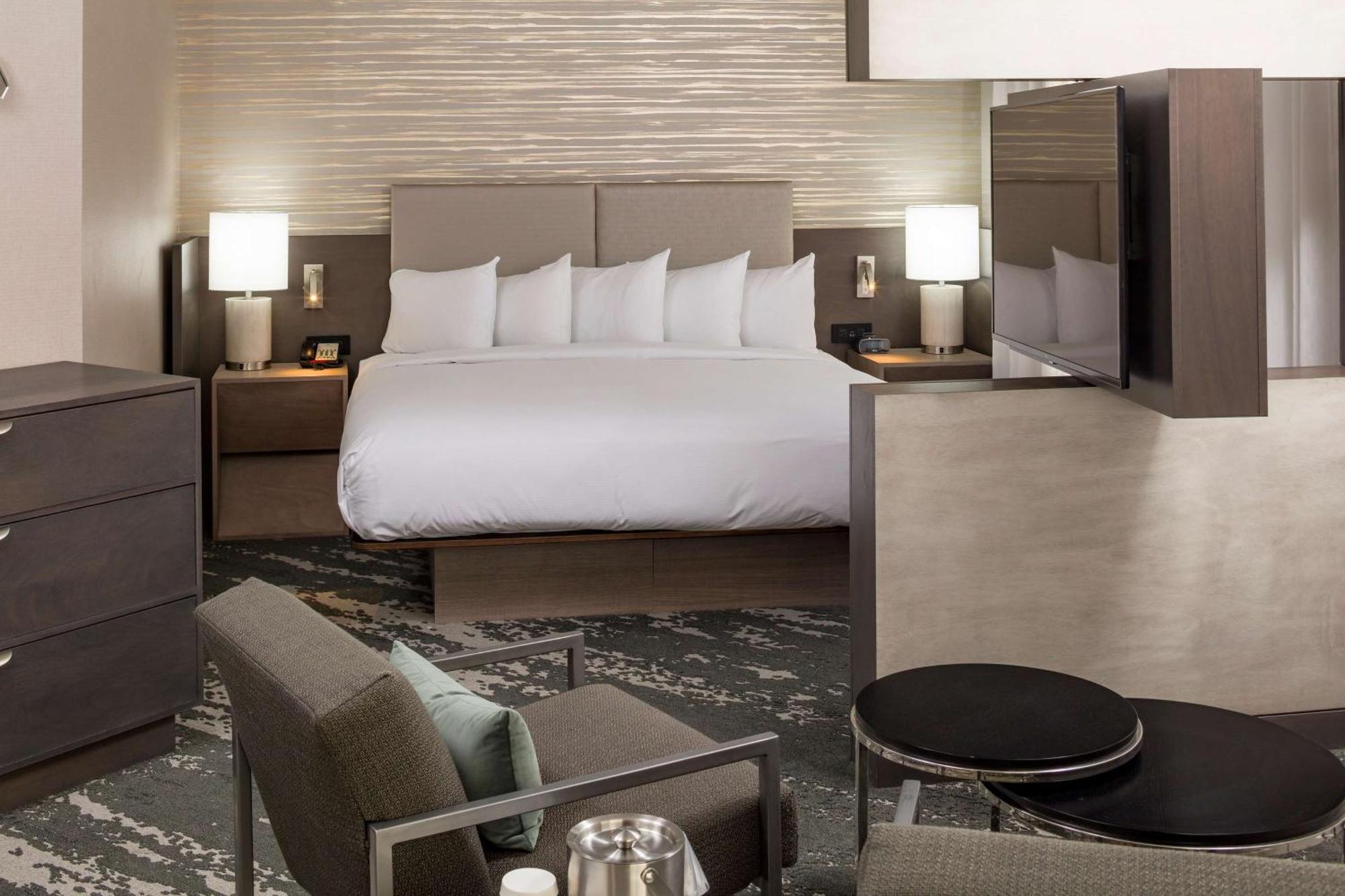 Doubletree By Hilton Boston Logan Airport Chelsea Ξενοδοχείο Εξωτερικό φωτογραφία