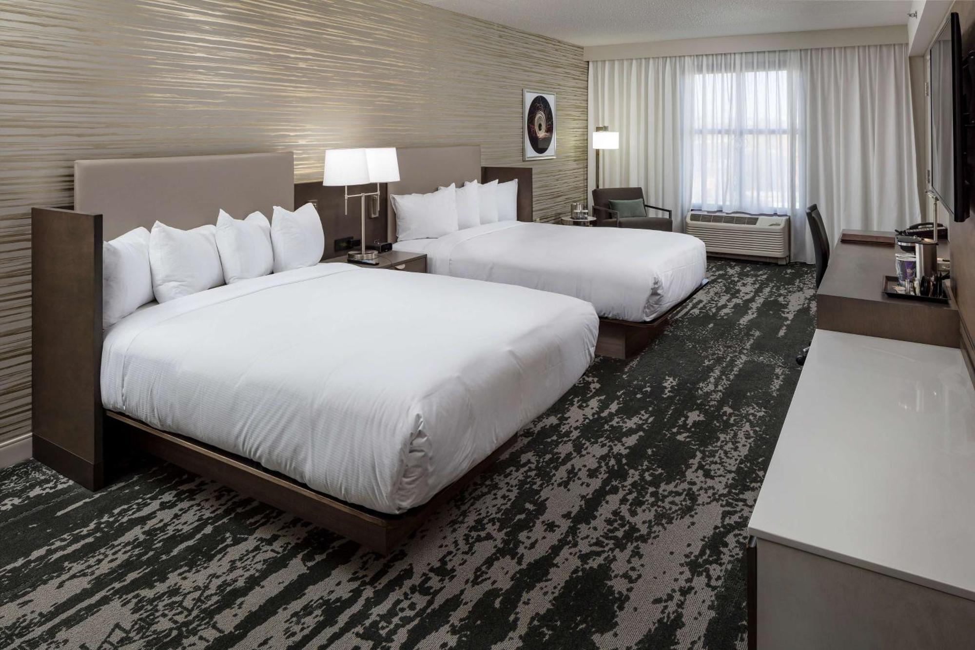 Doubletree By Hilton Boston Logan Airport Chelsea Ξενοδοχείο Εξωτερικό φωτογραφία