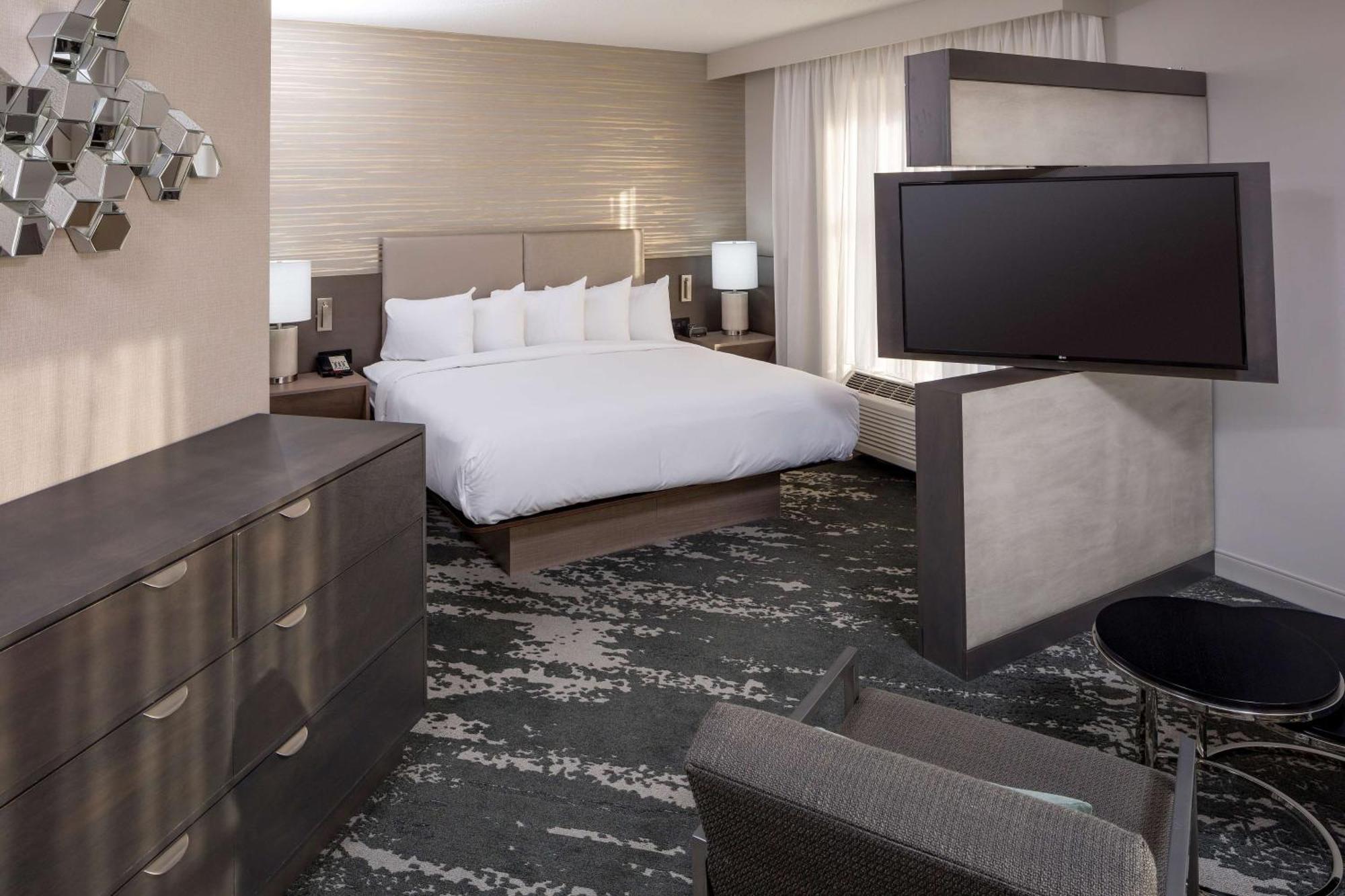 Doubletree By Hilton Boston Logan Airport Chelsea Ξενοδοχείο Εξωτερικό φωτογραφία