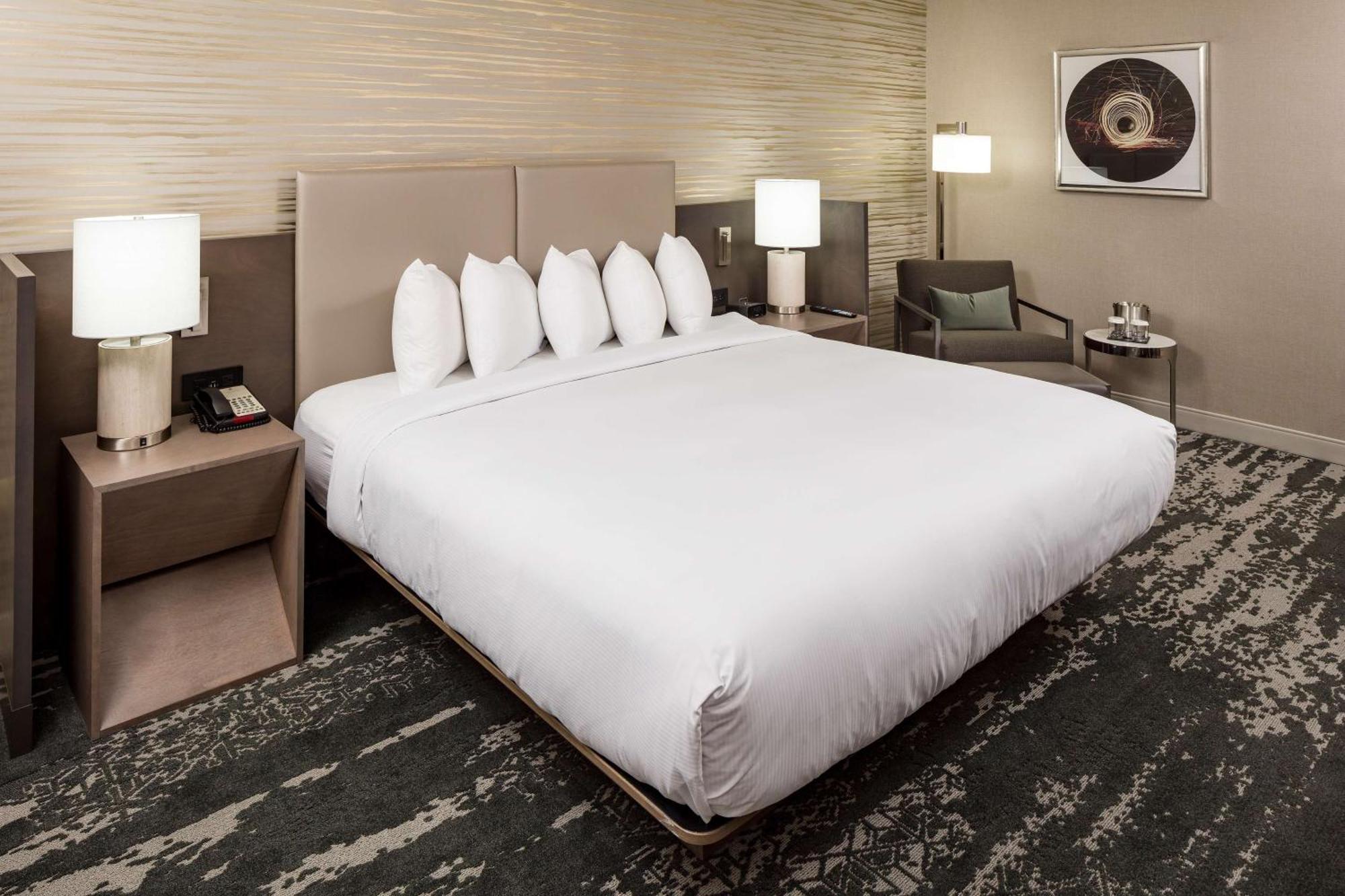 Doubletree By Hilton Boston Logan Airport Chelsea Ξενοδοχείο Εξωτερικό φωτογραφία